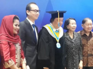 Dato Sri Tahir Dapat Gelar Doktor Honoris Causa dari Unair 