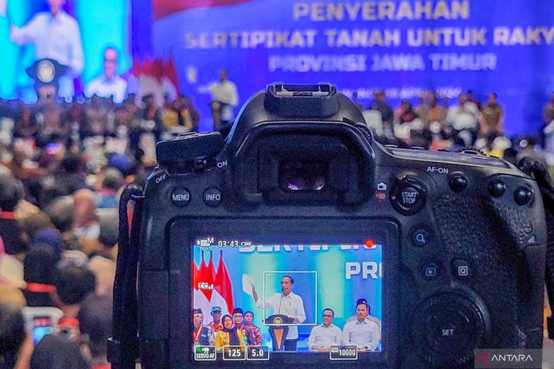 Jokowi Izinkan Sertifikat Elektronik Jadi Agunan Bank
