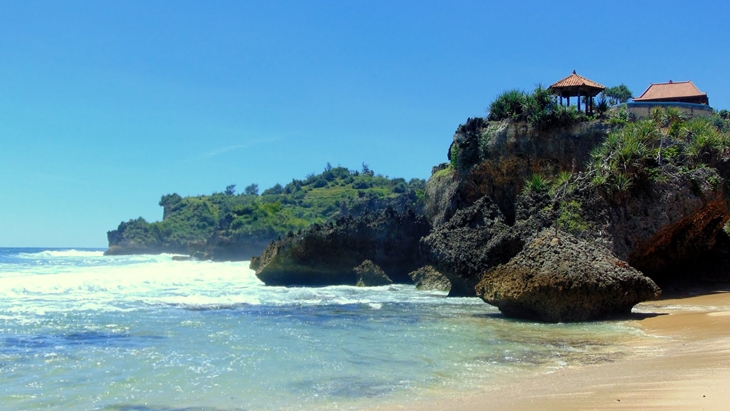 Pengunjung Objek Wisata di Pantai Selatan DIY Dibatasi Maksimal 75 Persen