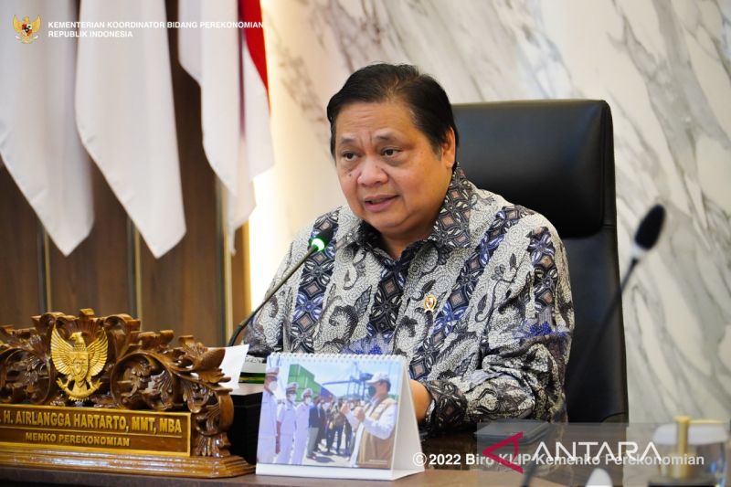 Menteri Koordinator Bidang Perekonomian Airlangga Hartarto dalam Rapat Koordinasi Terbatas (Rakortas) Pembahasan Penanganan Penyakit Mulut dan Kuku pada Hewan Ternak, Rabu (29/6/2022). (ANTARA/HO-Kemenko Perekonomian)