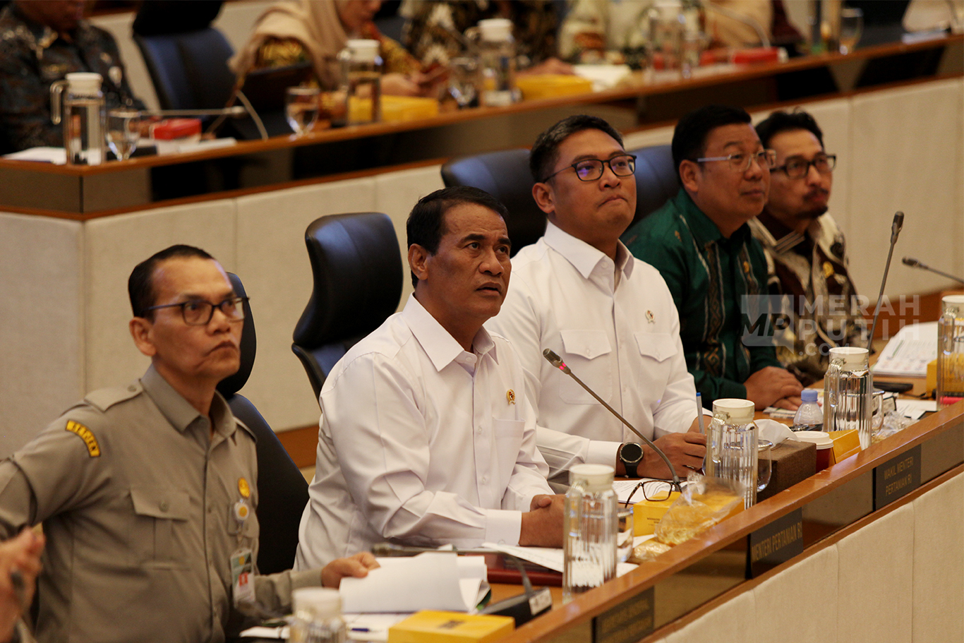 Raker Menteri Pertanian dengan Komisi IV DPR Bahas Beras Satu Harga 