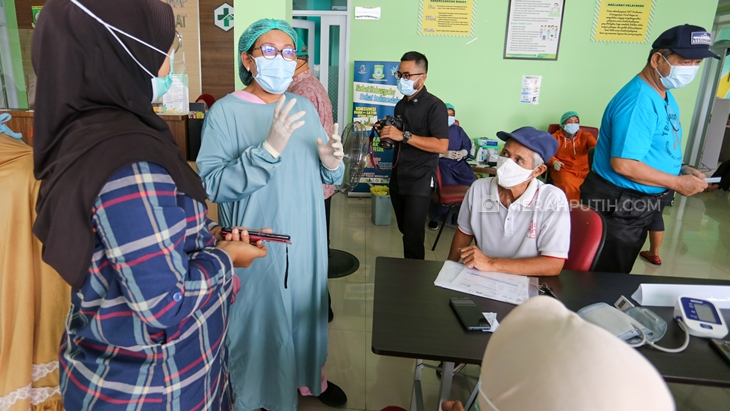 DPR Minta Pemerintah Pastikan Validitas Penerima Vaksin Booster