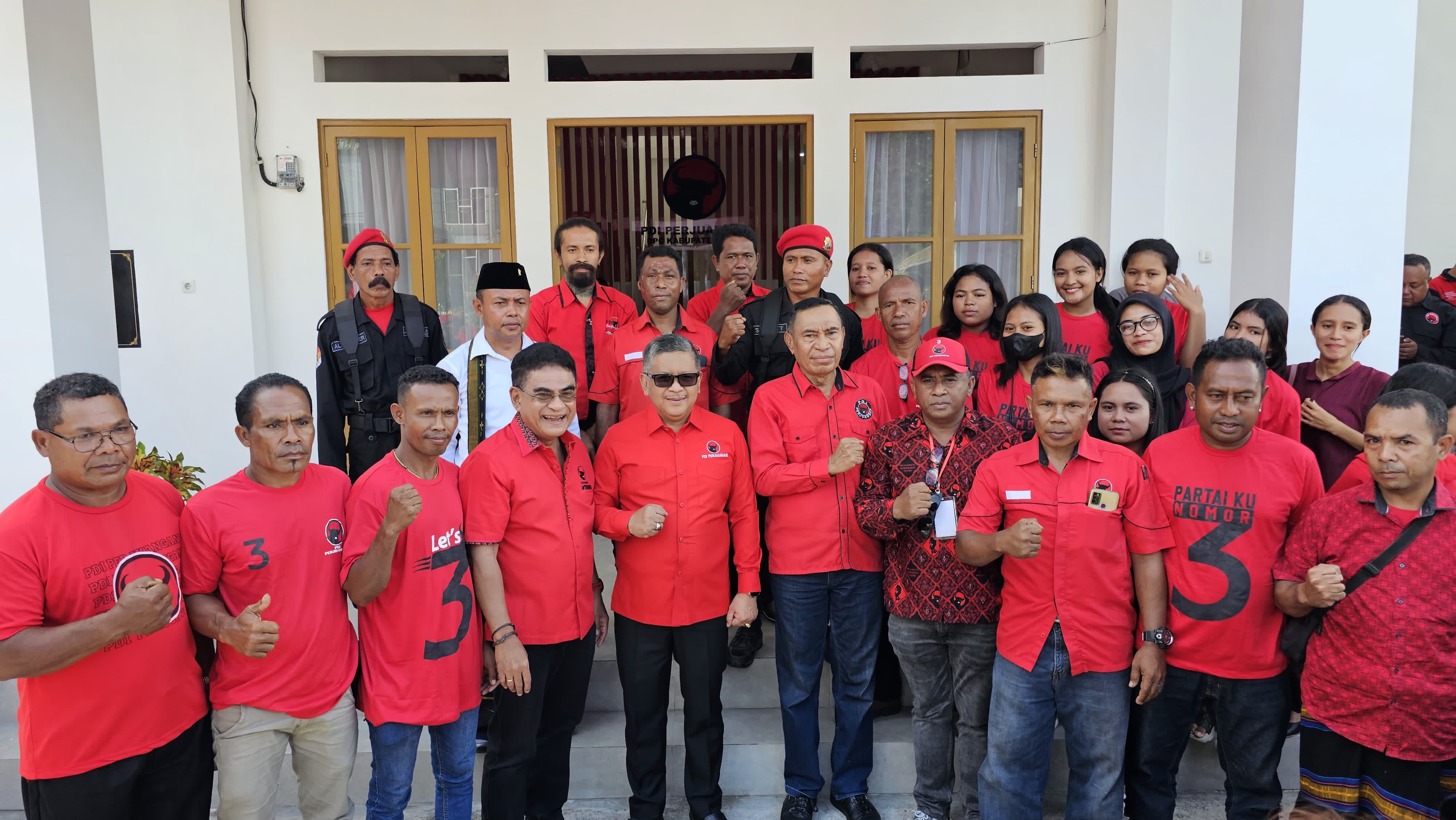 Hasto Yakinkan Kader Jika PDIP Tahan Banting
