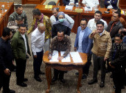 Komisi III DPR dan Pemerintah Setujui RUU KUHAP ke Paripurna untuk Disahkan