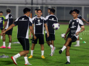 Latihan Tmnas Indonesia Jelang Laga Kontra Jepang di Stadion Madya GBK Senayan