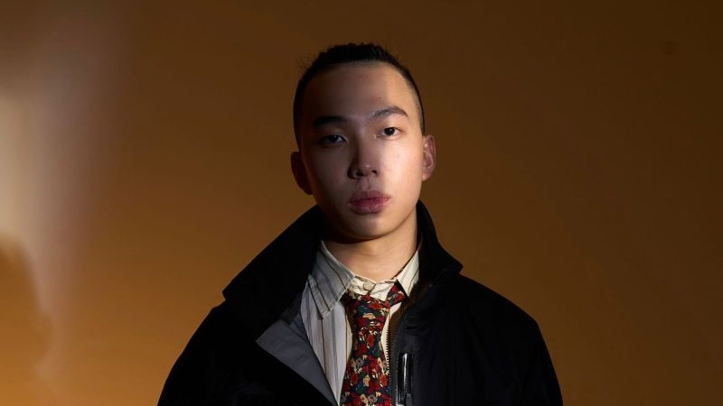 Bennett A.K. Kritisi Cloutivisme lewat Lagu 'Too Slow'
