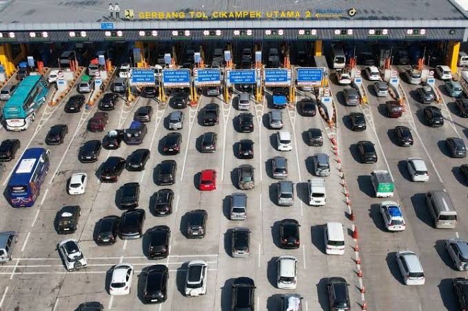 Imbas Demo Ricuh Depan MPR/DPR, Pengguna Tol Dalam Kota Cawang - Pluit Diminta Putar Balik