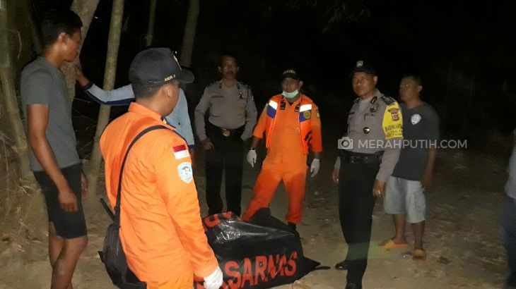 Sosok Mayat Perempuan Tanpa Identitas Ditemukan di Sungai 