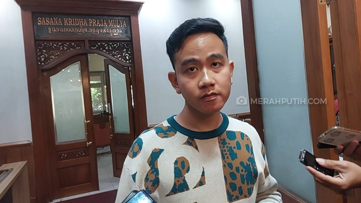 Gibran Tanggapi Molornya Revitalisasi Keraton Surakarta