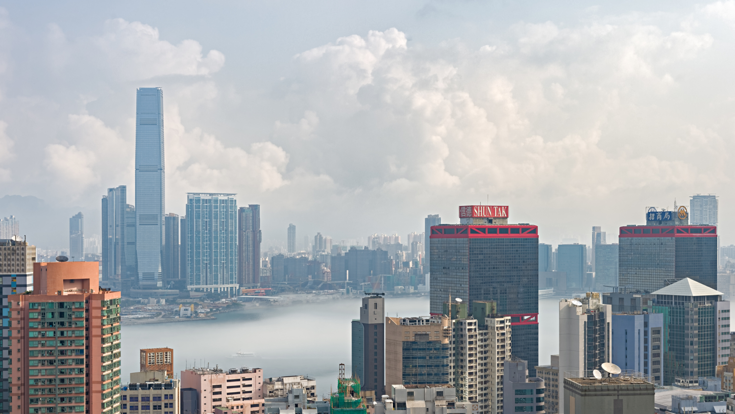 Hong Kong menjadi wilayah yang memiliki angka harapan hidup yang tinggi. (Foto Borgenproject.org)
