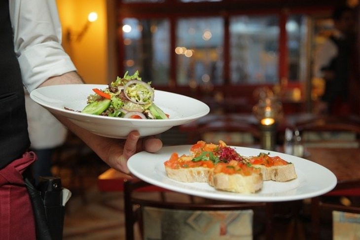 Table service umum dilakukan banyak restoran. (Foto: Pixabay/RestaurantAnticaRoma)