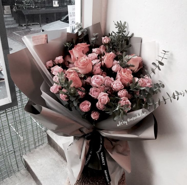 Mawar menjadi tanda cinta untuk orang terkasih. (Foto: Same Day Flower Delivery)