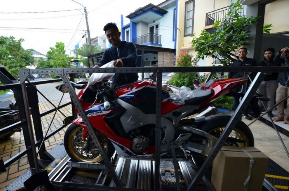Wow, Inilah Orang Indonesia Pertama Pemilik Motor CBR1000RR SP Seharga Rp 699 Juta