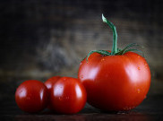 Tomat, Satu Buah Atasi Segudang Masalah Kulit