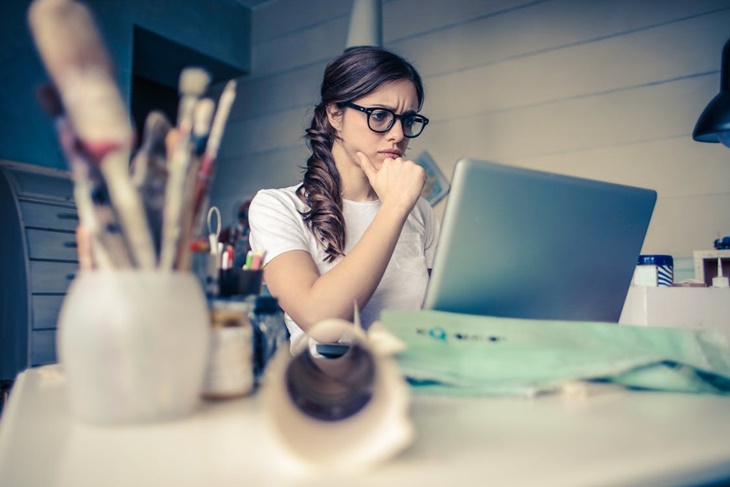 4 Tanda yang Harus Kamu Tahu saat Mengalami 'Quarter Life Crisis'