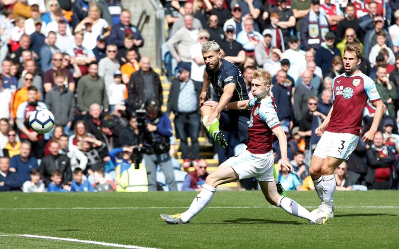 Manchester City cukup kesulitan menembus gawang Burnley