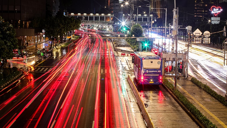 Wisata di Jakarta Manfaatkan Bus Wisata