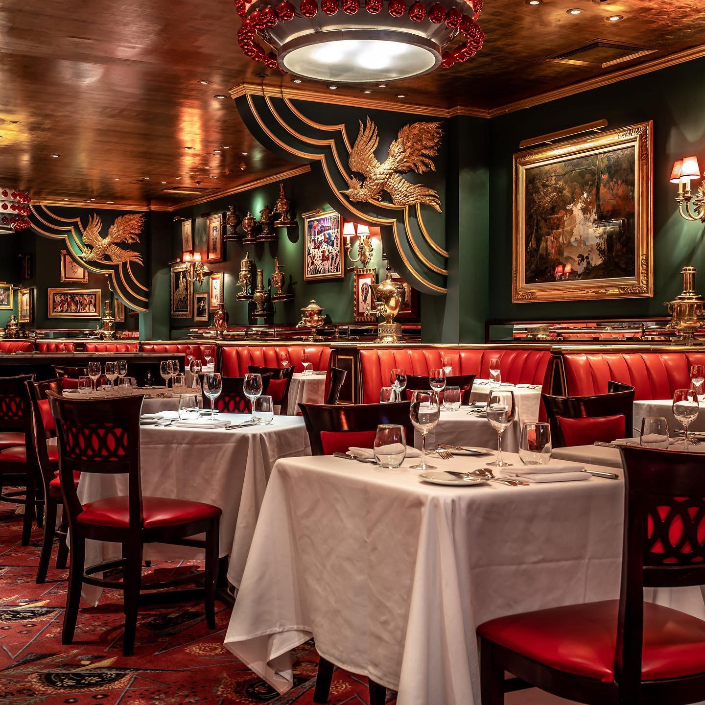 Russian Tea Room padahal tak ada kaitannya dengan Rusia. (Foto: Isntagram/russiantearoom)