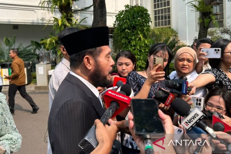 Mantan Ketua MK Anwar Usman Merapat Istana, Ngaku Diundang Raffi Ahmad