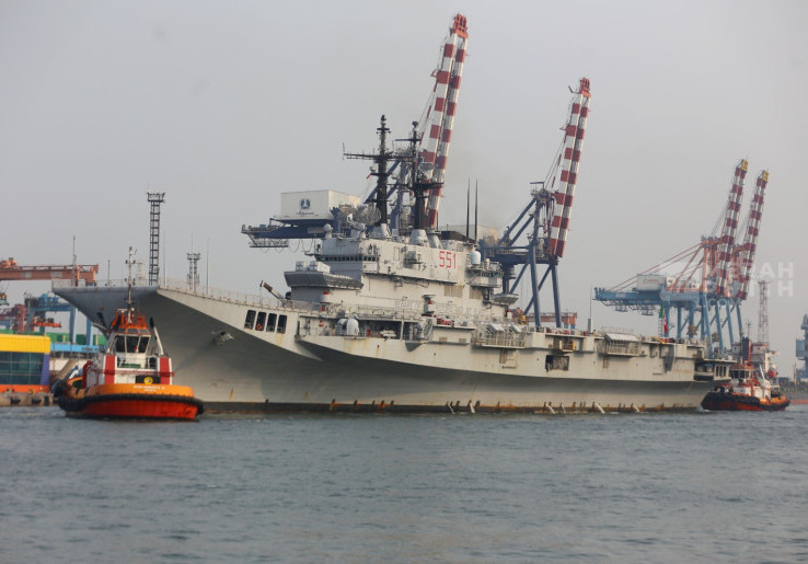 Kapal Induk ITS Giuseppe Garibaldi-551 tiba di Pelabuhan Tanjung Priok Jakarta