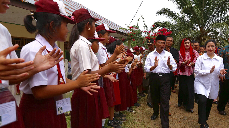 Mendikbud Sosialisasikan Lagu Indonesia Raya Versi Tiga Stanza ke Pelajar