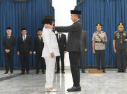 Lantik Eti Herawati sebagai Wali Kota Cirebon, Bey Ingatkan soal Integritas