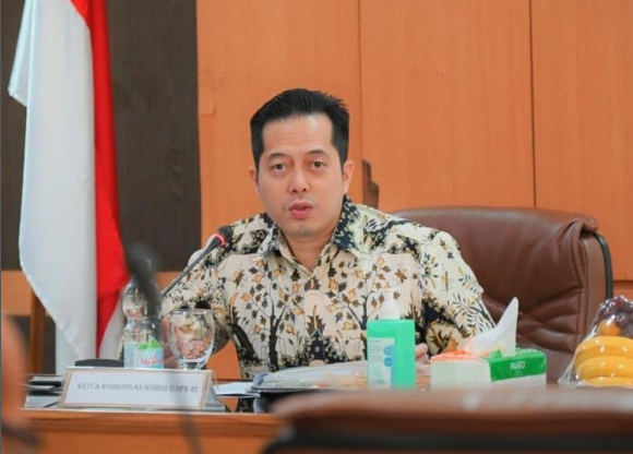 Mensesneg Dicecar Komisi II DPR RI Soal Deklarasi Jokowi 3 Periode