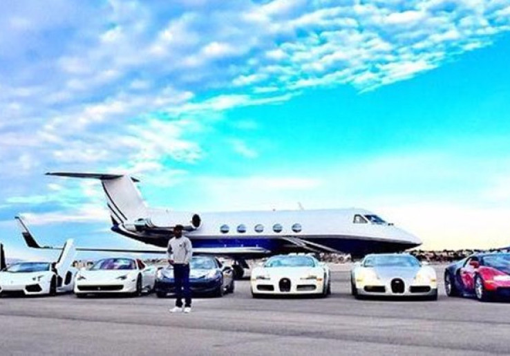 Atlet Pengoleksi Mobil, Floyd Mayweather Cuma Nomor 2