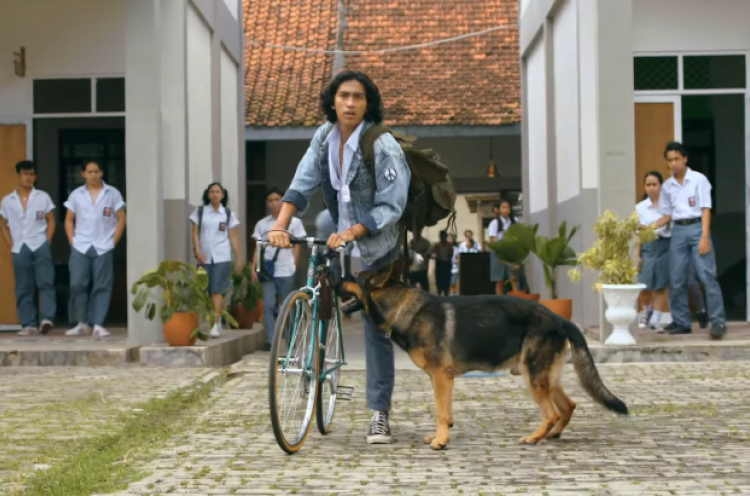 Gol A Gong Ungkap Kisah Panjang Adaptasi Novel 'Balada Si Roy' Jadi Film