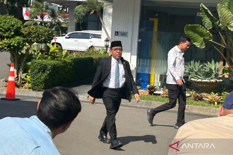 Isu Reshuffle Kabinet Menguat, Menko Pratikno Buru-Buru ke Istana
