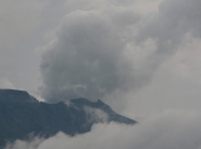 Selama Empat Bulan Gunung Agung Meletus 22 Kali