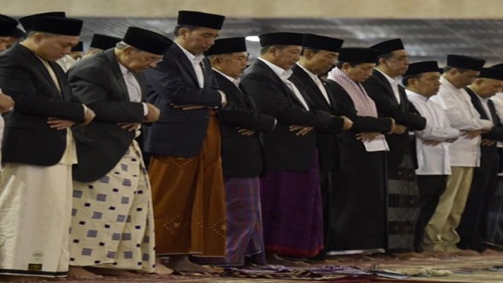 Presiden Jokowi laksanakan salat Id