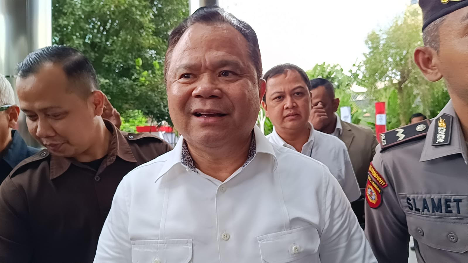 KPK Periksa Eks Dirjen Imigrasi Ronny Sompie Terkait Kasus Hasto