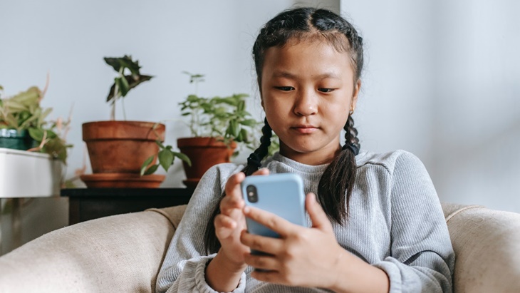 Kenalkan Literasi Digital pada Anak Sejak Dini