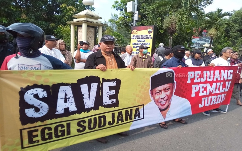 Massa  Ormas Islam Unjuk Rasa di Polresta Surakarta, Protes Penangkapan Eggi Sudjana
