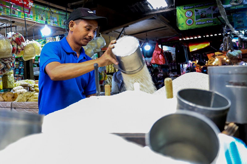 Golongan Menengah Bawah Paling Terdampak Kenaikan Harga Bahan Pokok