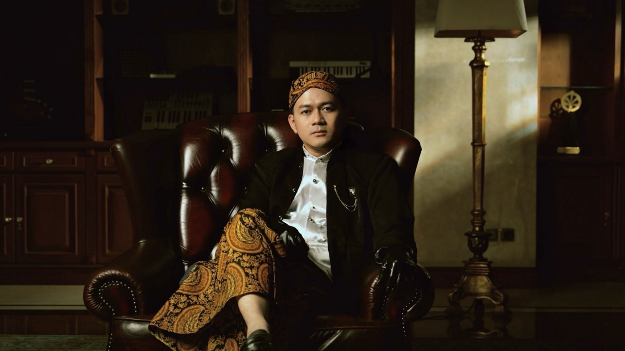 Lewat Alter Ego Romo, Dimensi Hardi Tampilkan Sisi Gelap dan Eksperimental lewat 'Adiksi'