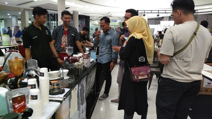 Taste Of Coffee Nusantara J-Walk Bagi-Bagi 2 Ribu Kopi Gratis
