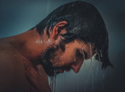 Seberapa Sering Seharusnya Kamu Perlu Mandi? Berikut Penjelasan Ahli Dermatologi