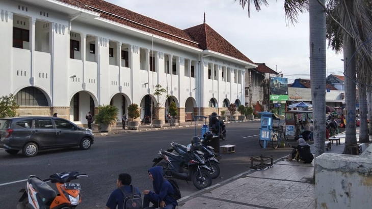 Gedung BAT menjadi salah satu ikon kota Cirebon. (Foto: Instagram/divalestari22)