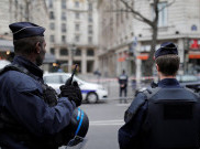 1 Tewas, 2 Luka-luka dalam Penembakan di Paris Jelang Pilpres