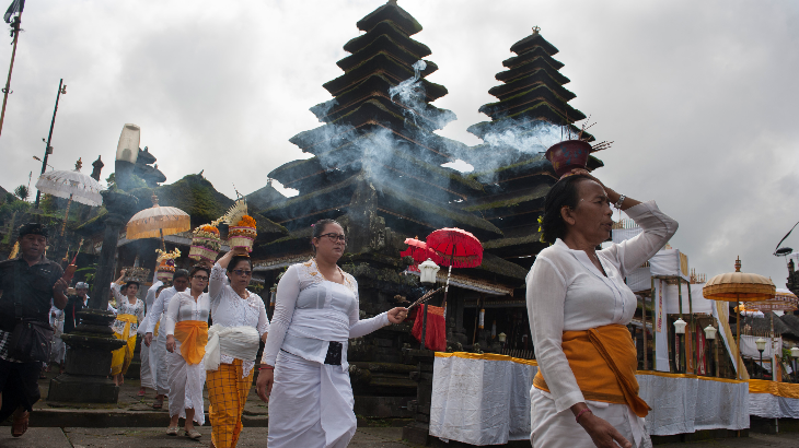 Penuhi Janji, Begini Doa Gubernur Bali di Pura Besakih 