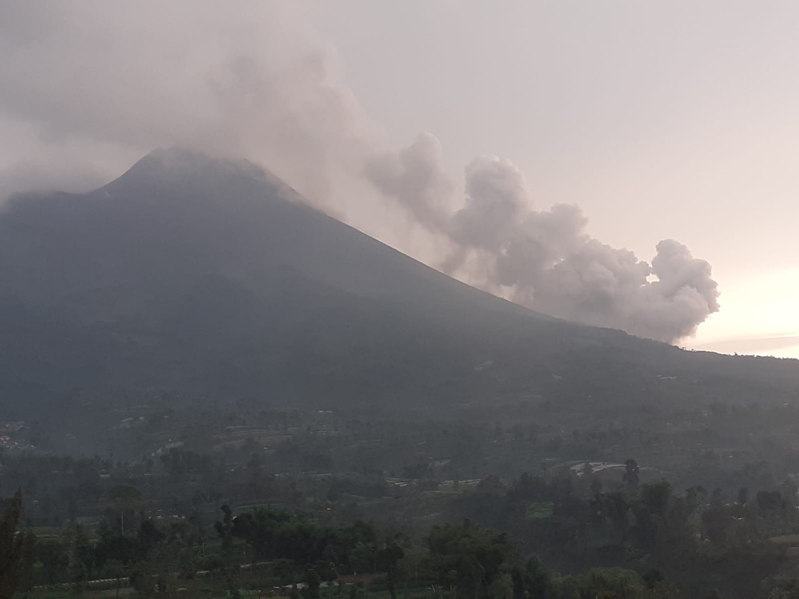Gunung Semeru. (Foto: Antara)