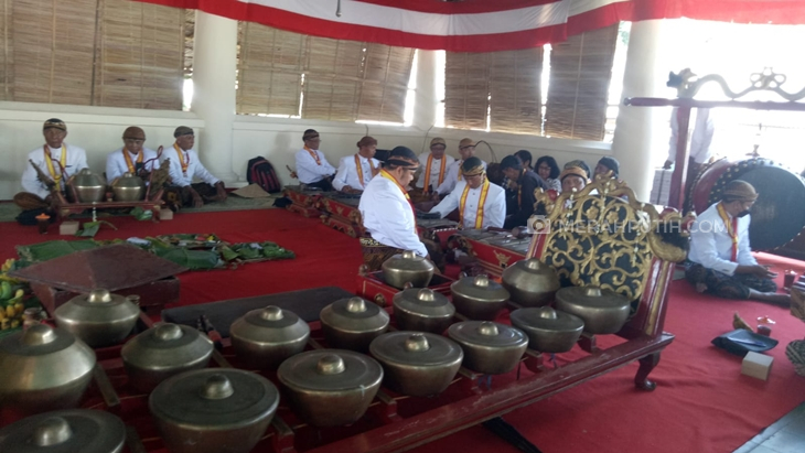 2 Gamelan Sakral Keraton Surakarta Ditabuh, Tanda Dimulainya Tradisi Sekaten