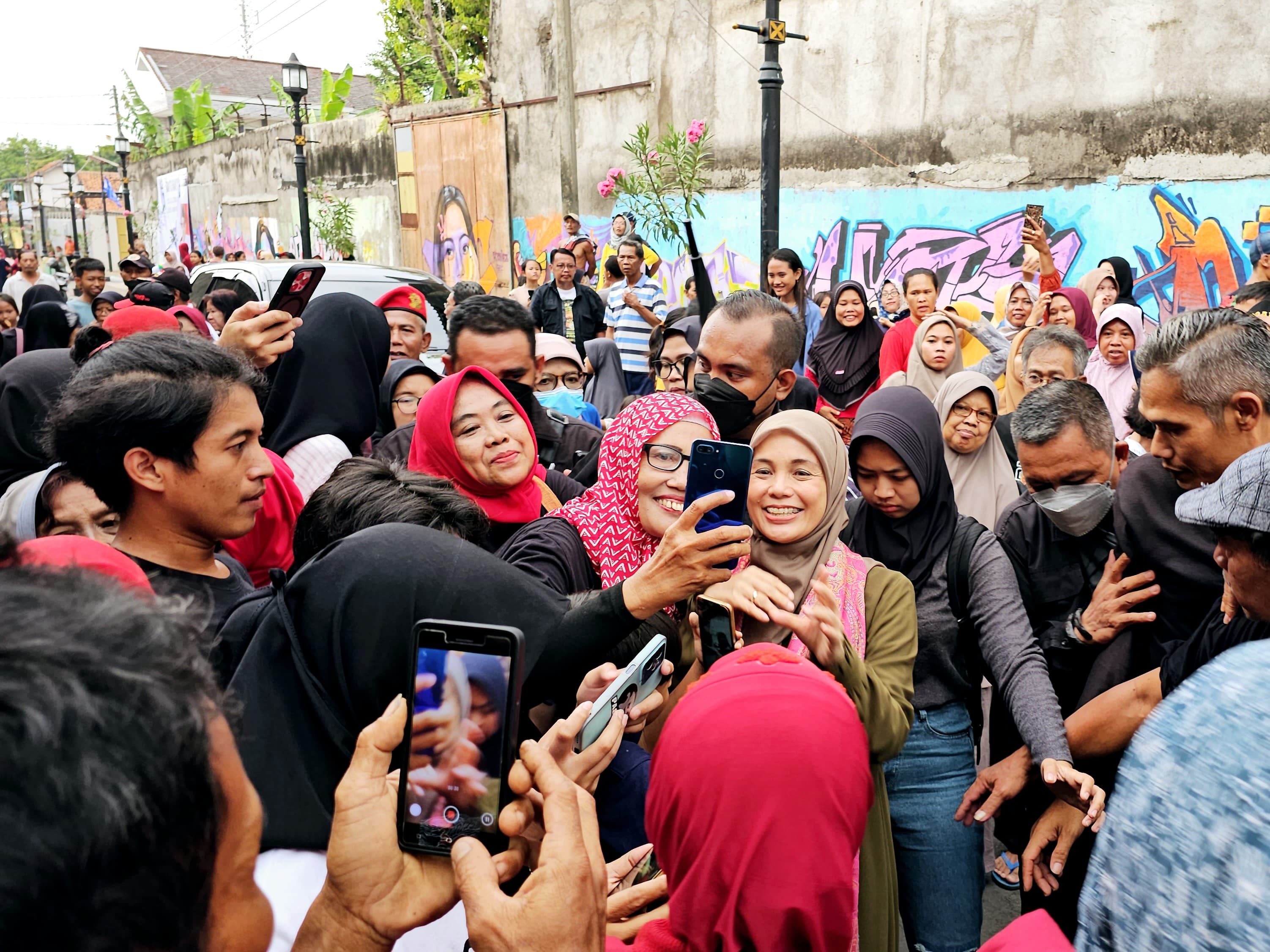 Atikoh Datangi Rumah Masa Kecil Ganjar Pranowo