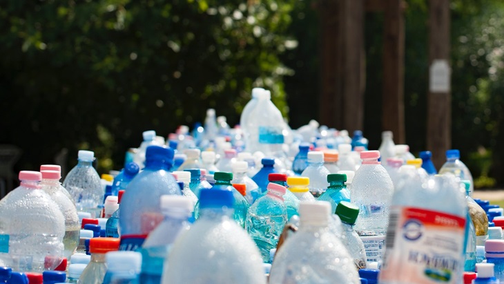 Menangani Sampah Plastik dengan Menerapkan Ekonomi Sirkular