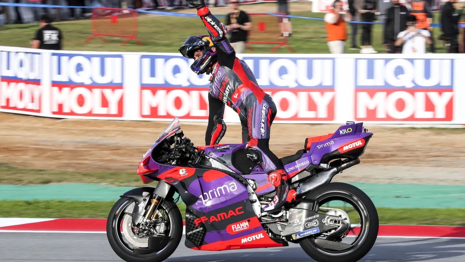 Akhiri Pertarungan Panjang, Jorge Martin Sabet Gelar Juara MotoGP 2024