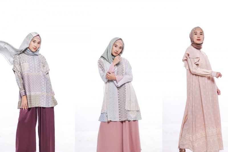 Koleksi "Nagari" Ria Miranda melalui pergelaran fesyen "Raya Stream Fest" yang disiarkan dalam laman YouTube, Rabu (20/5/2020). (Foto: ANTARA/Ria Miranda)	