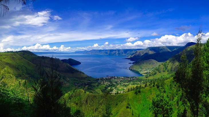 Menikmati Liburan di Danau Toba dengan Rasa Belanda
