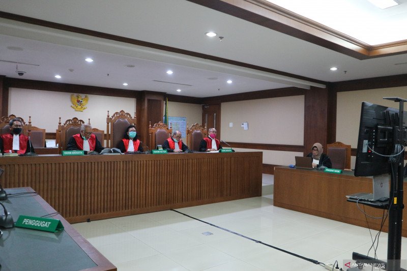 Sidang vonis mantan Menteri Pemuda dan Olahraga (Menpora) Imam Nahrawi dilaksanakan secara virtual di Pengadilan Tindak Pidana Korupsi (Tipikor) Jakarta, Senin (29/6/2020). Imam divonis 7 tahun penjara ditambah denda Rp400 juta subsider 3 bulan kurungan. (ANTARA/Desca Lidya Natalia)